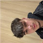 frequento il quarto anno di liceo scientifico a Genova con andamento abbastanza buono nel corso degli anni precedenti