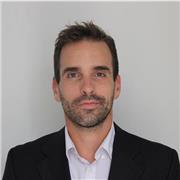 Profesor de Derecho Constitucional, Penal y Administrativo. Experiencia en preparación de oposiciones