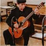 Instrumentista, enseño guitarra para niveles básico, intermedio y avanzado, estilos floklore latinoamericano, bossanova, jazz, rock-pop, entre otros