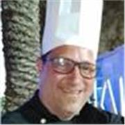 Sono un pasticcere e rosticciere con oltre 30 anni di esperienza professionale maturata tra hotel, laboratori artigianali.