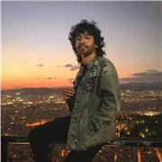 Insegnante per aiuto compiti con lezioni di ripetizione e perfezionamento della lingua inglese