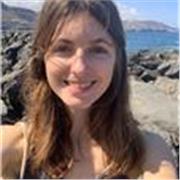 Profesora nativa de francés, con máster y 5 años de experiencia, ofrece clases presenciales en Las Palmas o en línea