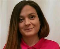 Laureata in psicologia impartisce lezioni a studenti di scuole elementari, medie e superiori