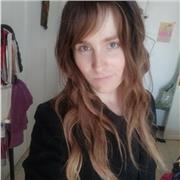 Profesora graduada en traducción e interpretación de inglés, hablante nativa.
Mis clases van dirigidas a cualquier tipo de alumno.