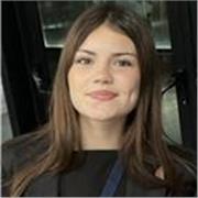 Profesora particular con 3 años de experiencia. Imparto inglés en niveles altos (titulación oficial nivel C1) en edades de 8 a 16.