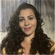 Farmacista madrelingua italiana di origini arabe impartisce lezioni per arabi per imparare la lingua italiana