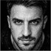 Personas que necesitan un profesor español argentino para conversar y sentar la bases de español,