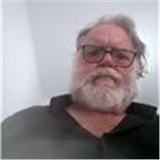 Buen profesor, muchisima experiencia, voy al grano siempre