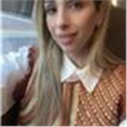 Profesora titulada en Educación Infantil, orientada a centrar la atención en los estudiantes y en sus procesos de aprendizaje.
