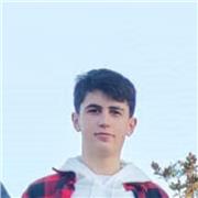Joven con extenso rango de conocimiento, con ganas de enseñar y ayudar a chavales con las tareas/deberes, ámbitos de estudio