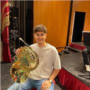 Diplomato in Conservatorio e Accademista al Teatro alla Scala, impartisce lezioni di Corno Francese, Solfeggio e Teoria Musicale