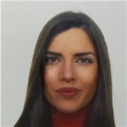 Profesora de geografia-historia para impartir clases a niños y adolescentes