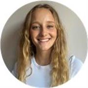 Offro lezioni private a bambini delle scuole elementari e medie per l'aiuto compiti e studio, adattandole alle loro esigenze.