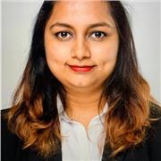 English teacher that helps you build confidence for easy and effortless conversations.