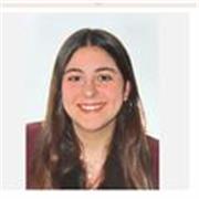 Estudiante de international relations en barcelona con un nivel de ingles, español y catalán nativo y actualmente cursando francés