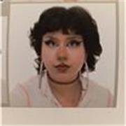 Soy una chica joven que puede ayudar a los peques de primaria en sus clases y deberes