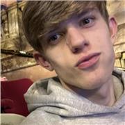 I am and individual who has lots of knowledge of GCSE biology, and I would love to share this with students.