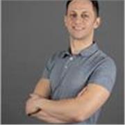 Italian tutor providing lessons to children and adults