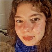 I am a native English speaker, who can also speak 5 other languages (Spanish, Arabic, Algerian Arabic, a bit of French and Dutch)