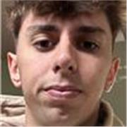 Soy un chico de 20 años estudiante, hice un grado que me proporcionó ser monitor de ocio, juegos, deportes y sobretodo diversión. 