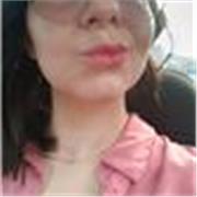 Soy licenciada en literatura, me gustan los idiomas, el arte, la música, la cultura; aprender y enseñar; compartir experiencias.