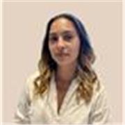 Étudiante, là pour aider les collégiens dans leur apprentissage, quelque soit les matières. 