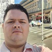 Tuteur pour l'aide aux devoir et le soutien scolaire donne des cours particuliera à mathématique