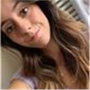 Diplomata al Liceo Linguistico con offre lezioni online di lingua inglese, spagnola e francese