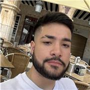 Me enfoco en resolver problemas académicos y mejorar el nivel de inglés por debajo de básico.