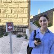 Studentessa universitaria diplomata al liceo scientifico offre ripetizioni