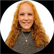 Maestra de Primaria con mención en Pedagogía Terapéutica, máster en Psicopedagogía y experiencia en apoyo escolar, inglés y NEE. Clases adaptadas, dinámicas y con acompañamiento individualizado
