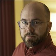 designer interieur et designer industriel avec plus de 22 ans d'experience.