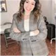 Me defino una persona extrovertida, me gusta enseñar lo que se, conversar y conectar con las personas 