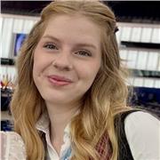 Englisch Tutor, der Kinder bis zur Oberstufe unterrichtet; fast alle Fächer in der Grundschule (Deutsch, Mathe, Musik, Religion
, etc)