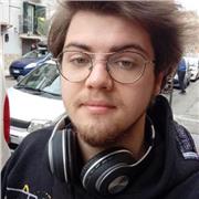 Diplomato in Grafica Pubblicitaria con passato da Scientifico offre lezioni private