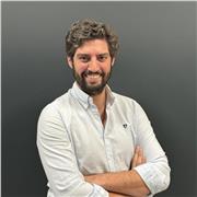 Profesional con más de 8 años de experiencia en contabilidad, finanzas y auditoría financia