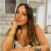 Laureata in Moda e Design, offro lezioni di grafica, moda e disegno con Illustrator