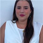 Profesora apasionada por todas las ciencias, dedicada a enseñar de forma clara y accesible a todos los niveles.