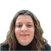 Profesora de Educación Primaria con especialidad de Inglés, imparte clases para niños de primaria de todas las materias. 