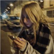 J’aimerais être baby-sitter, m’occuper des enfants. Je peux aussi enseigner l’anglais, j’ai un bon niveau !