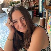 Soy una persona amable y entusiasta que da clases a cualquier persona, de cualquier edad.