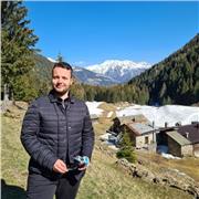 Laureato in Chimica e Tecnologie Farmaceutica, fornisco ripetizioni a bambini e ragazzi di elementari, medie e superiori