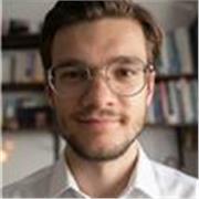 Spanisch-Tutor mit Erfahrung für Lernende jeden Alters im Online-Unterricht.