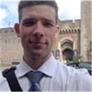 Jeune français ayant vécu au Royaume-Uni, désireux d'enseigner ses connaissances acquises