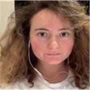 Hi there! My name is Christina, and I’m thrilled to meet you. I’m from West London but spent seven incredible years in the US.