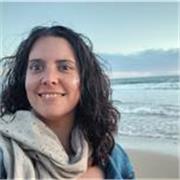 Diplomada en magisterio. Maestra de la junta de Andalucía desde hace 15 años. Experiencia en clases particulares desde hace 25 año