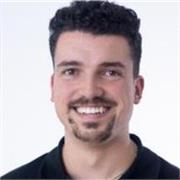 Licenciado en Veterinaria, con experiencia internacional y cualificado para dar clases de bilogía, matemáticas, química, portugués