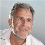 Professeur de mathématiques et physique propose des cours tous niveaux collège et lycée.