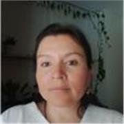 Enfermera con experiencia en el ámbito asistencial y una marcada vocación por la educación para la salud.