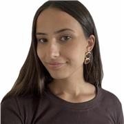 Profesora ofrece ayuda para aprender cualquier materia, incluida Inglés